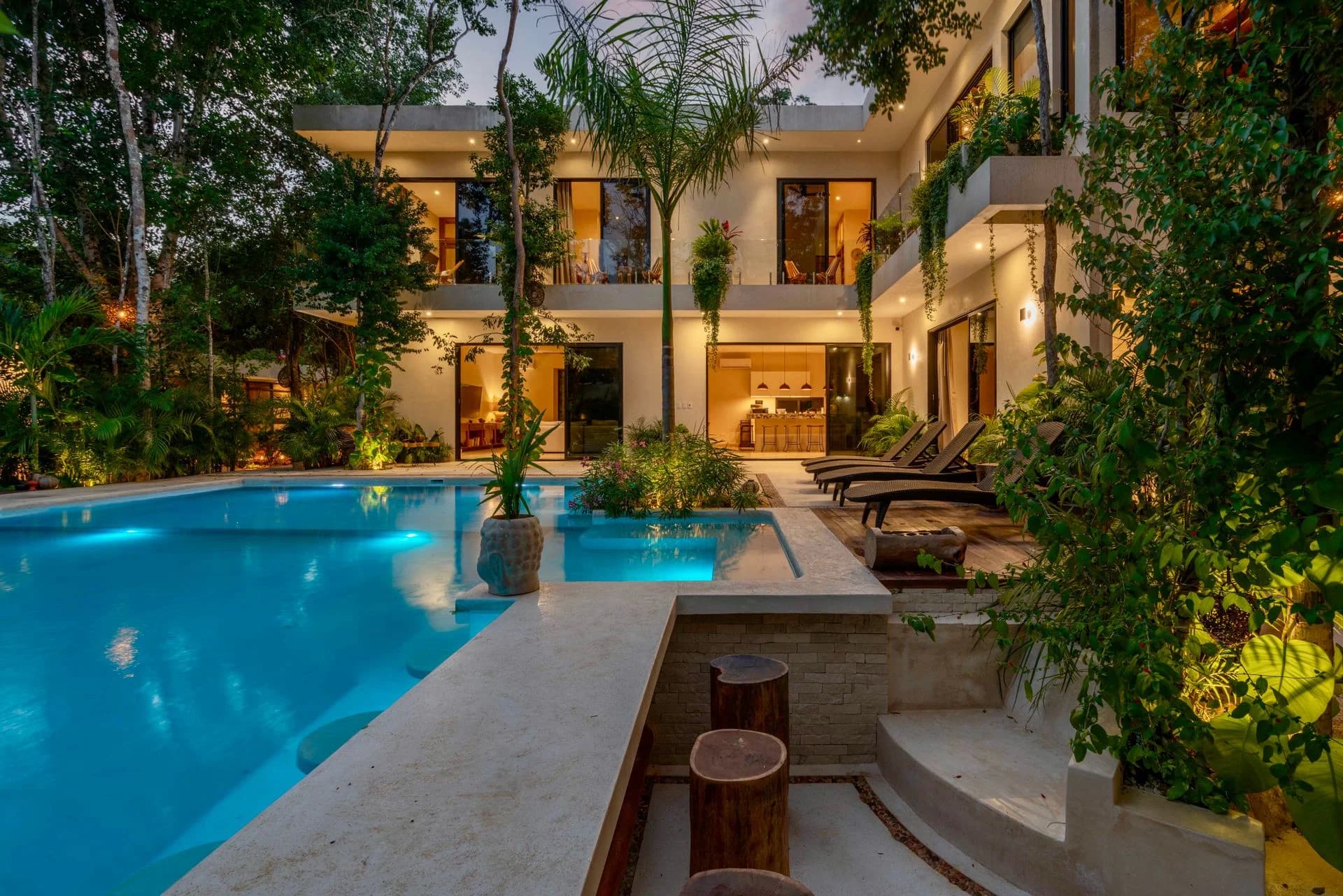 Beautiful villa with pool and tropical garden